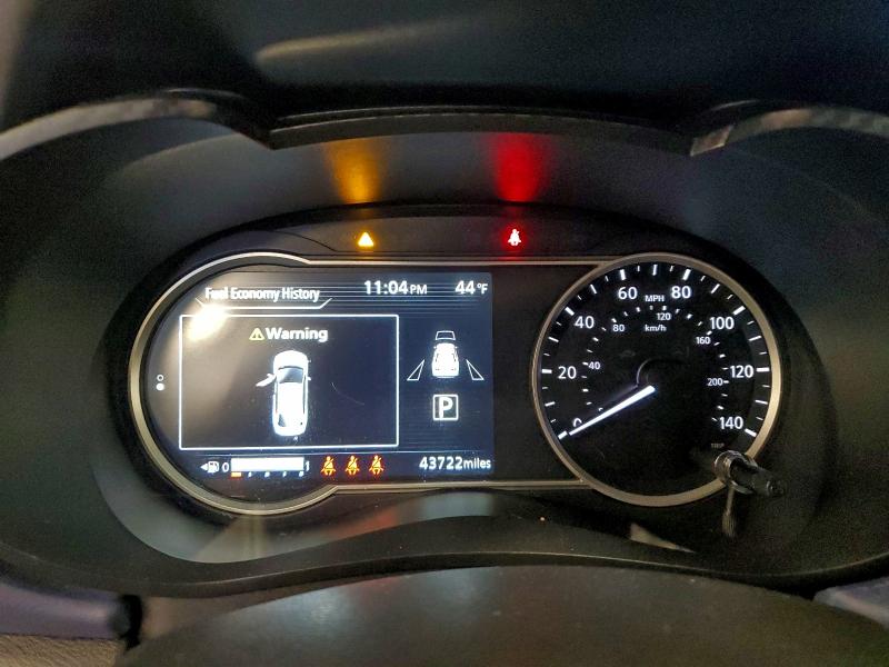 Фото 9 - NISSAN VERSA