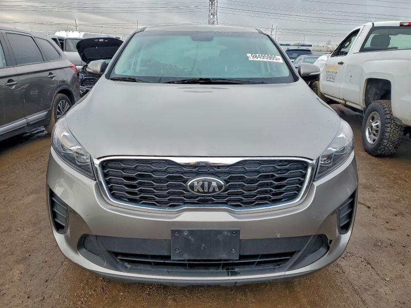 Фото 5 - KIA SORENTO