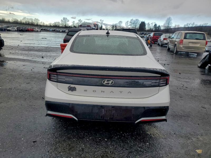 Фото 6 - HYUNDAI SONATA