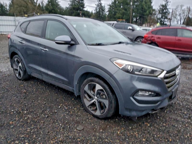 Фото 4 - HYUNDAI TUCSON
