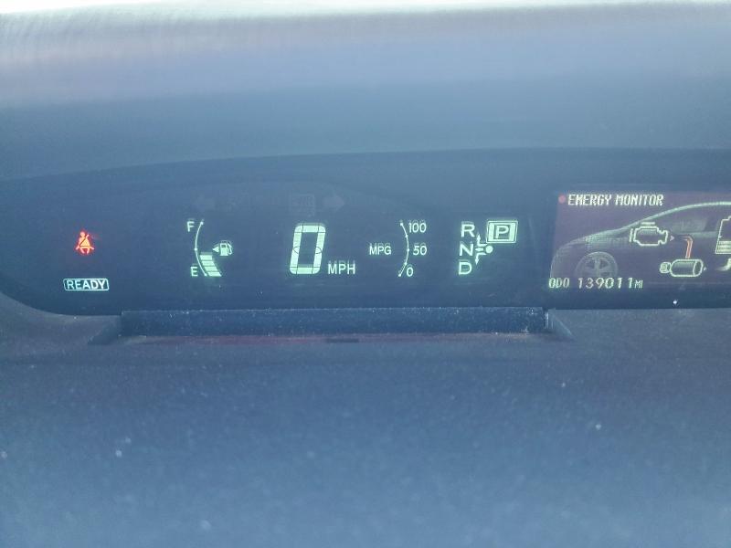 Фото 9 - TOYOTA PRIUS