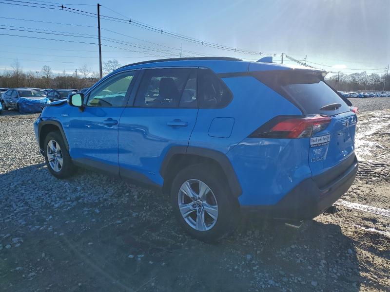 Фото 2 - TOYOTA RAV4