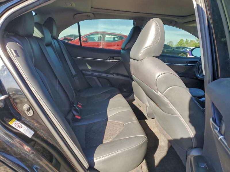 Фото 10 - TOYOTA CAMRY