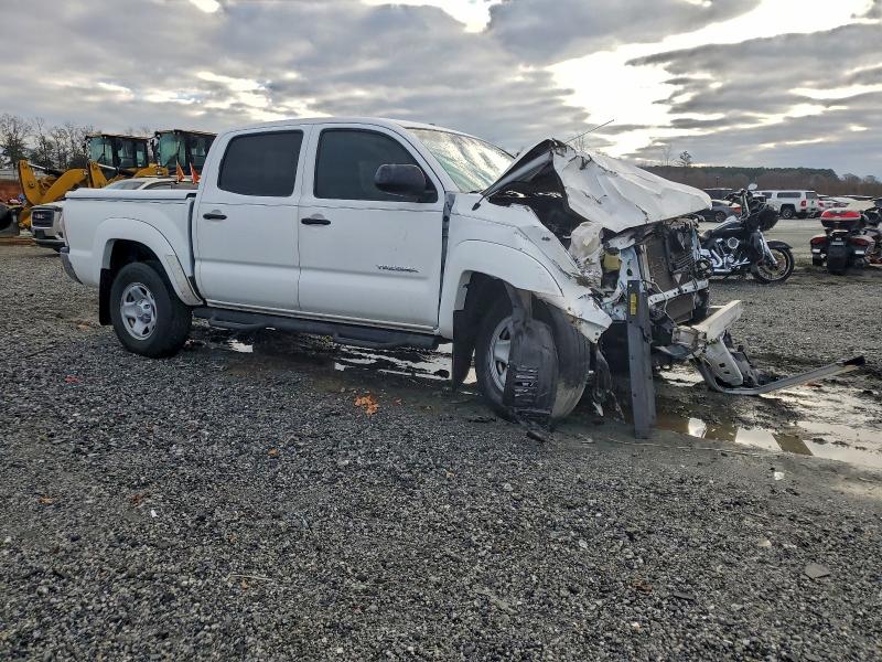 Фото 4 - TOYOTA TACOMA