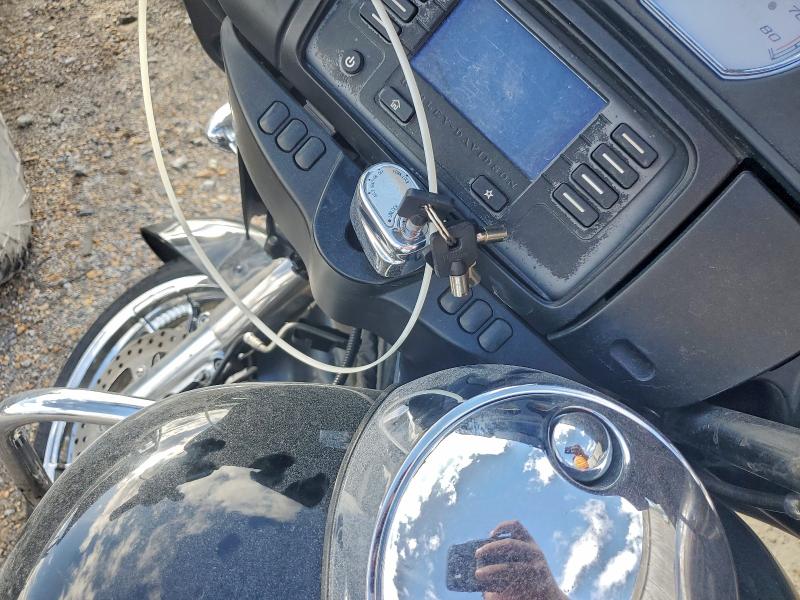 HARLEY-DAVIDSON FL 2016