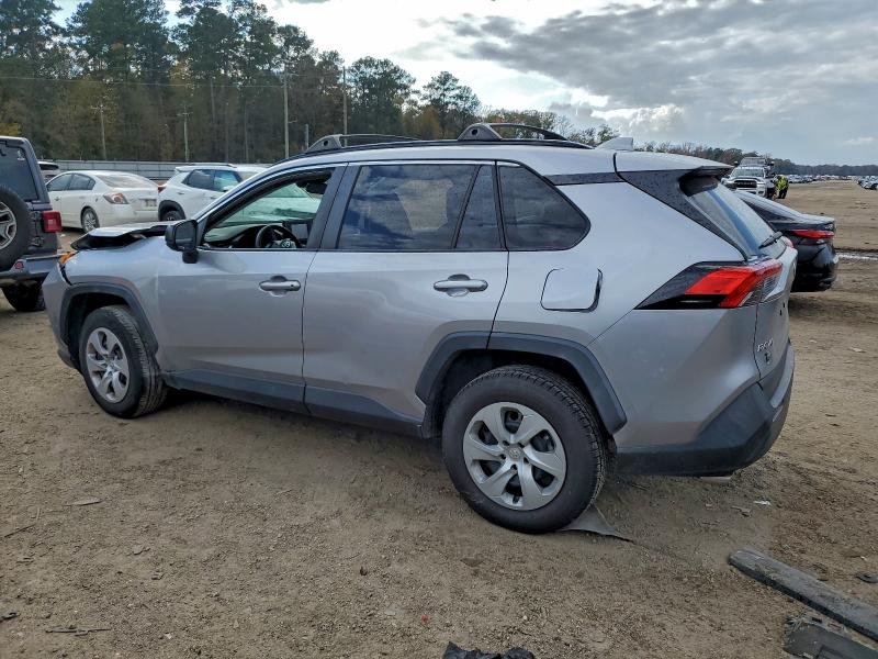 Фото 2 - TOYOTA RAV4