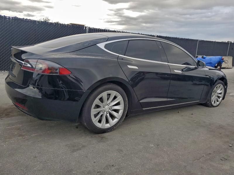 Фото 3 - TESLA MODEL S