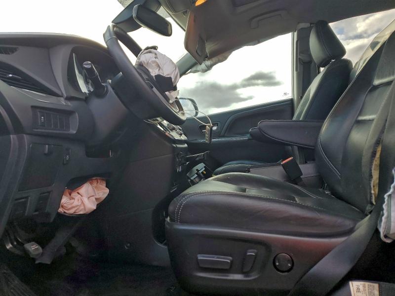 Фото 7 - TOYOTA SIENNA