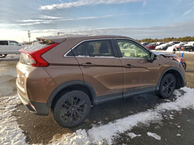 Фото 3 - MITSUBISHI ECLIPSE