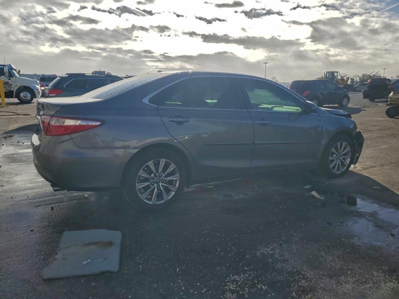 Фото 3 - TOYOTA CAMRY