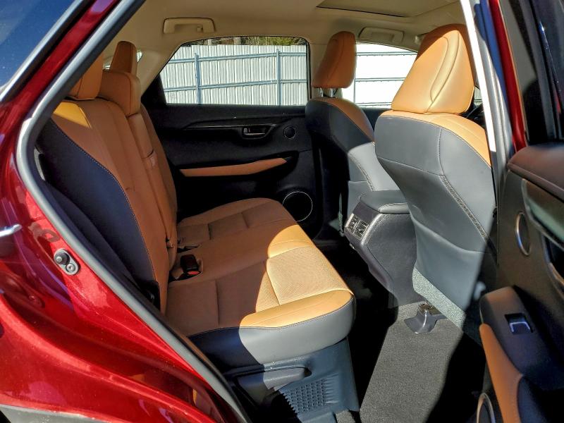 Фото 11 - LEXUS NX