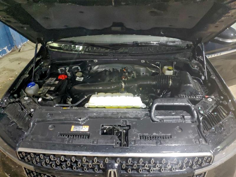 Фото 12 - LINCOLN NAVIGATOR