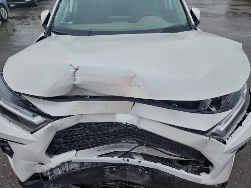 Фото 11 - TOYOTA RAV4