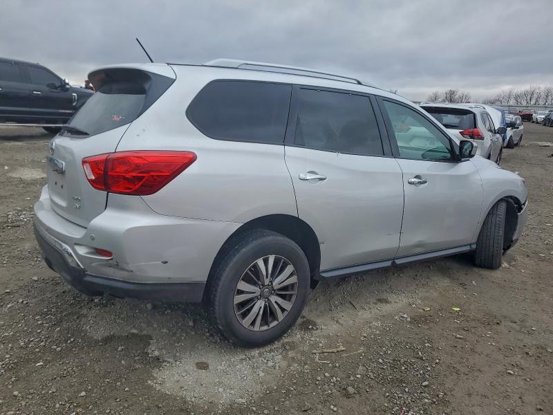 Фото 3 - NISSAN PATHFINDER