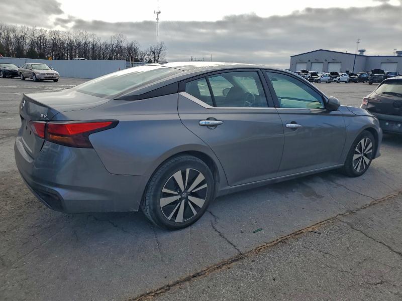 Фото 3 - NISSAN ALTIMA