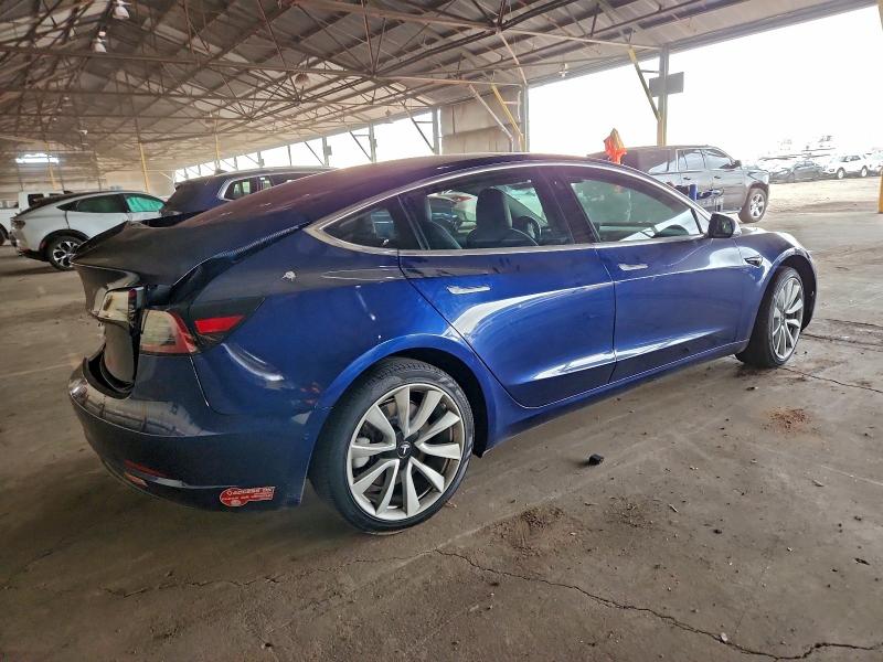 Фото 3 - TESLA MODEL 3