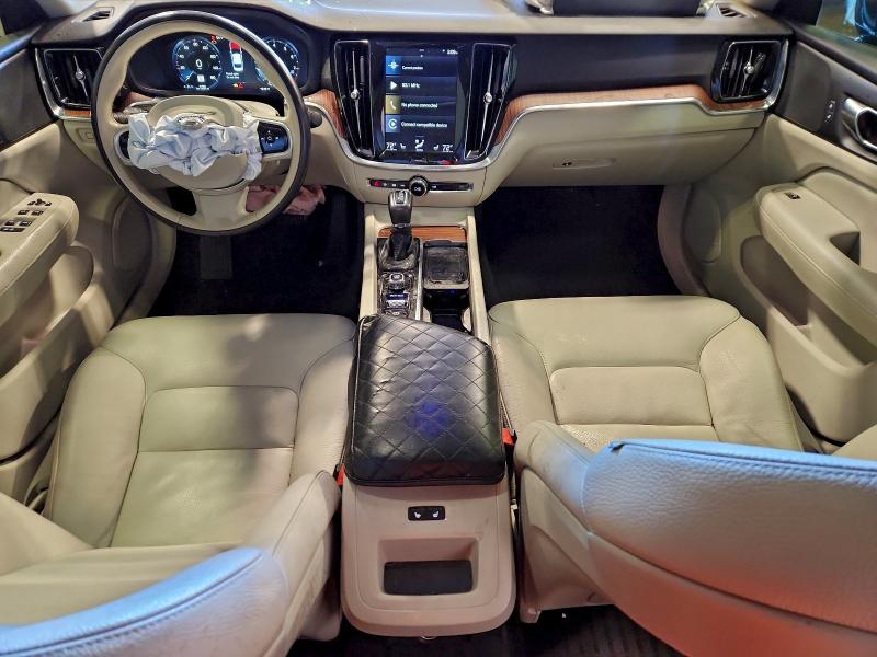 Фото 8 - VOLVO S60