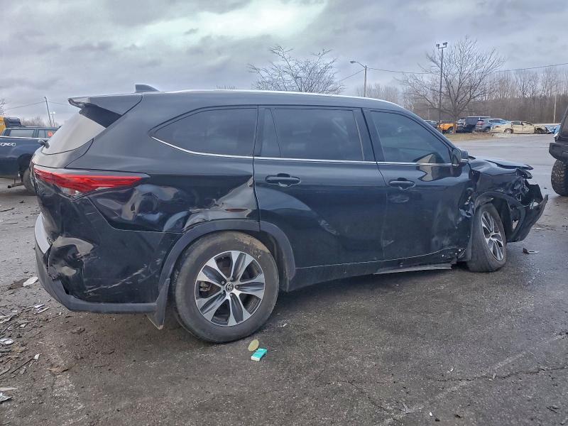 Фото 3 - TOYOTA HIGHLANDER