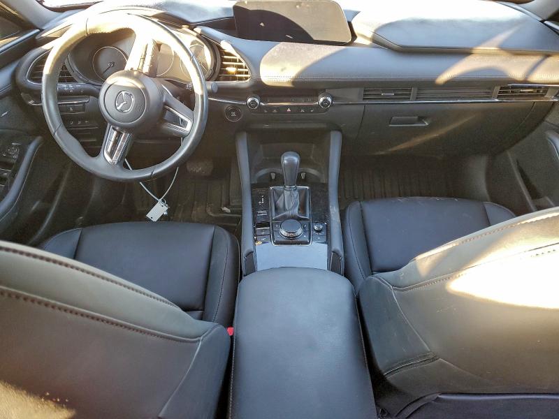 Фото 8 - MAZDA 3