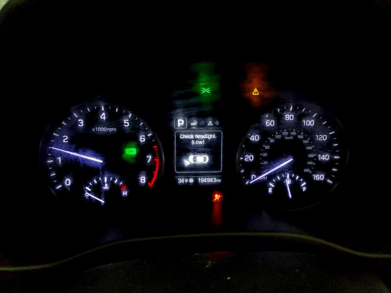 Фото 9 - HYUNDAI ELANTRA