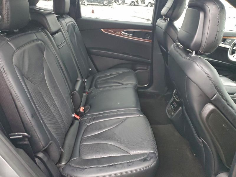 Фото 11 - LINCOLN NAUTILUS