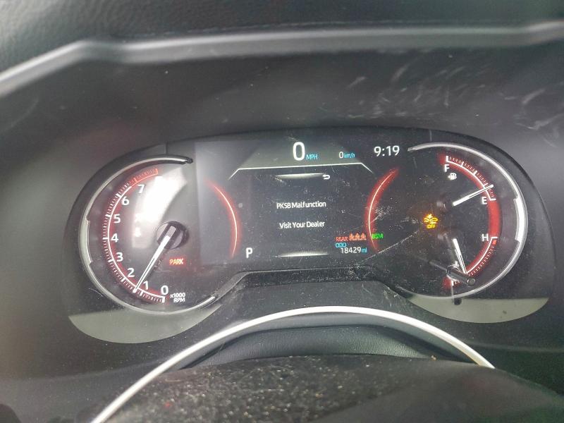 Фото 9 - TOYOTA RAV4