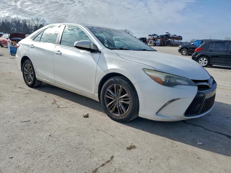 Фото 4 - TOYOTA CAMRY