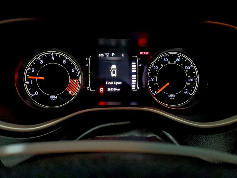 Фото 9 - JEEP GRAND CHER