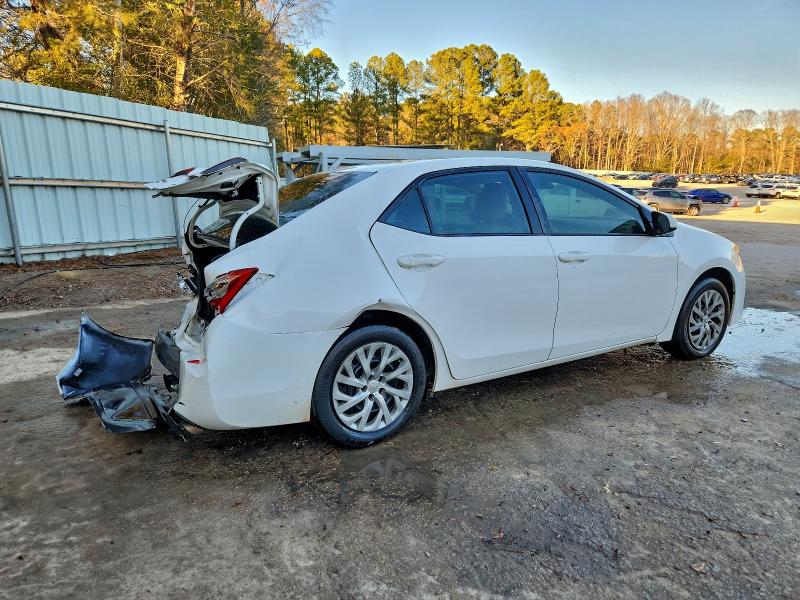 Фото 3 - TOYOTA COROLLA
