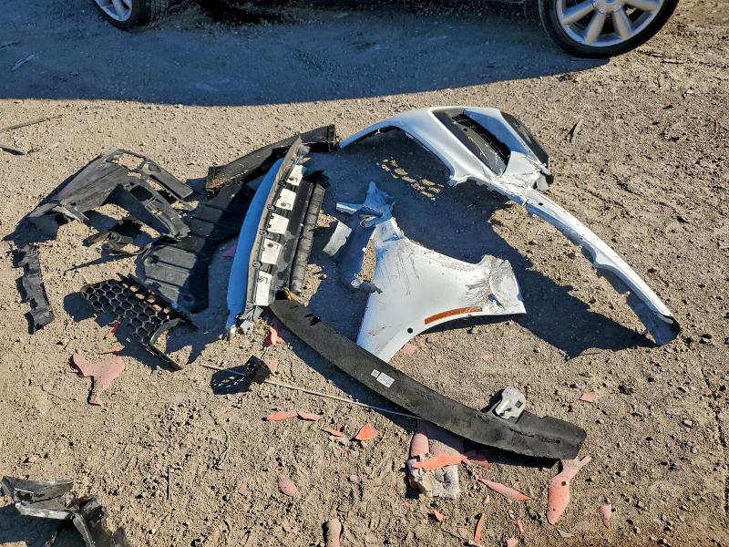 Фото 12 - BMW M8