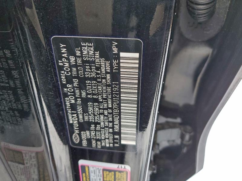 Фото 13 - GENESIS GV70 BASE