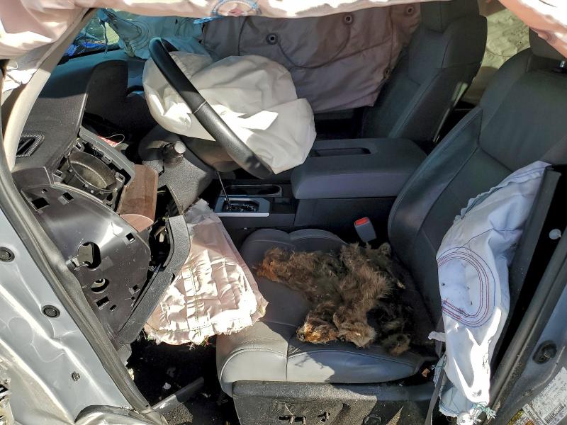 Фото 7 - TOYOTA TUNDRA