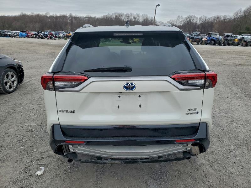 Фото 6 - TOYOTA RAV4