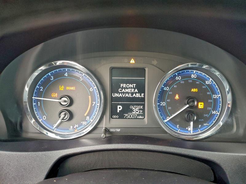 Фото 9 - TOYOTA COROLLA