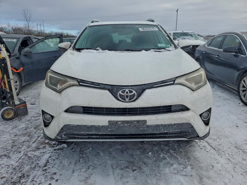 Фото 5 - TOYOTA RAV4