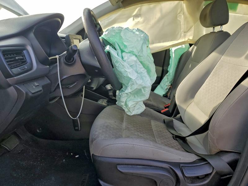 Фото 7 - KIA RIO