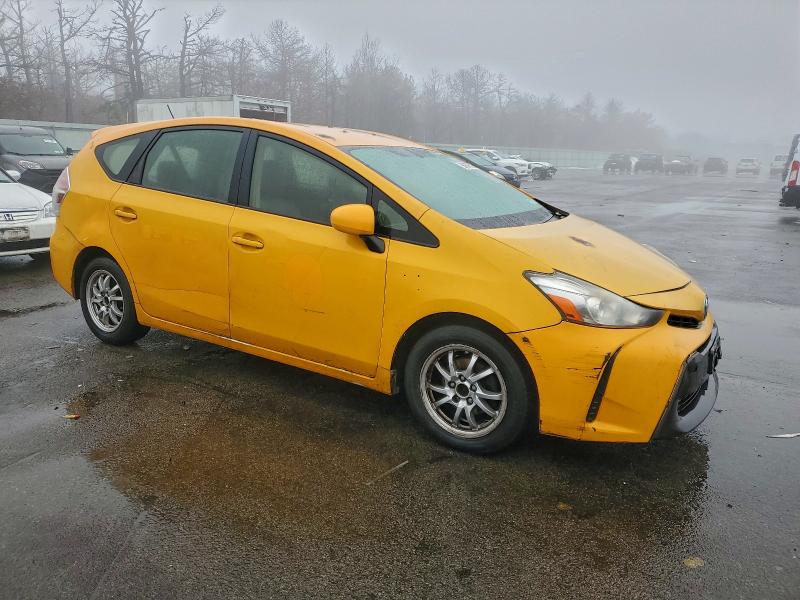 Фото 4 - TOYOTA PRIUS