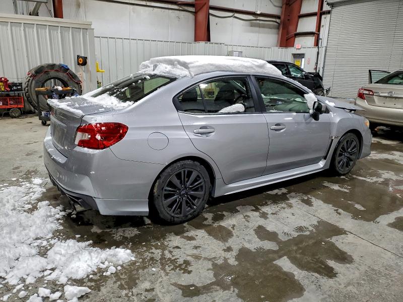 Фото 3 - SUBARU WRX