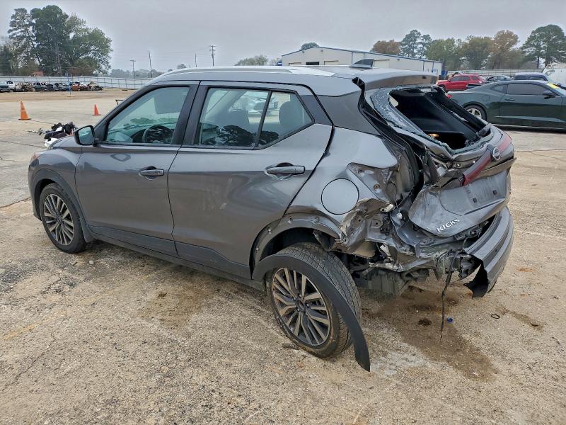 Фото 2 - NISSAN KICKS