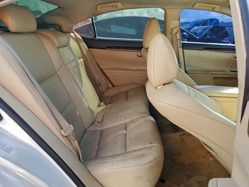 Фото 10 - LEXUS ES350