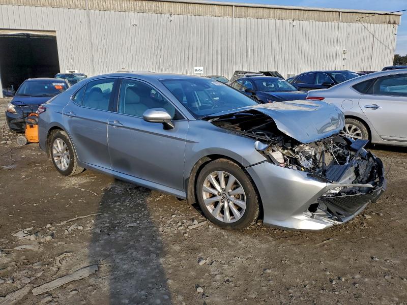 Фото 4 - TOYOTA CAMRY