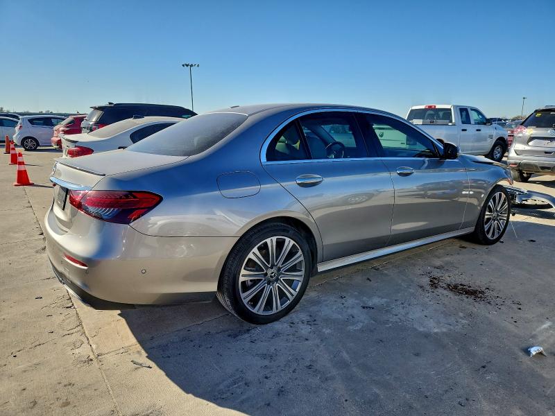 Фото 3 - MERCEDES-BENZ E-CLASS