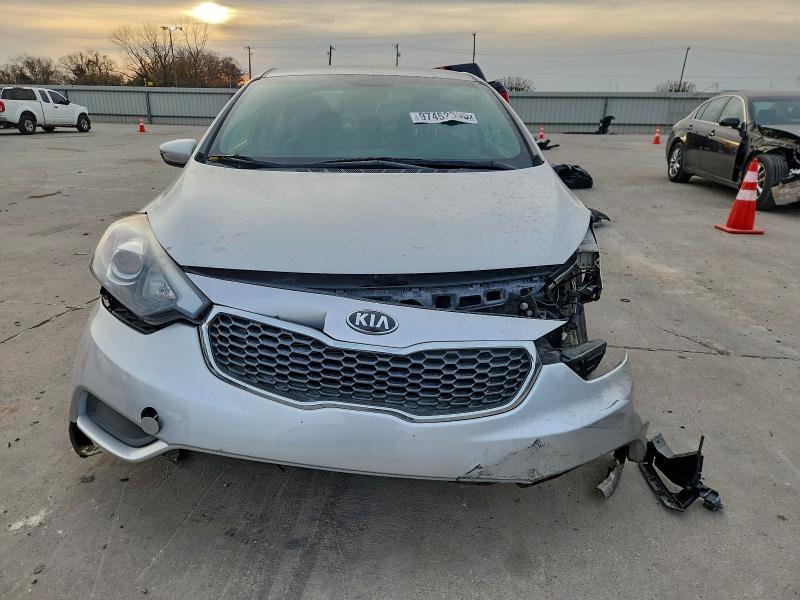 Фото 5 - KIA FORTE