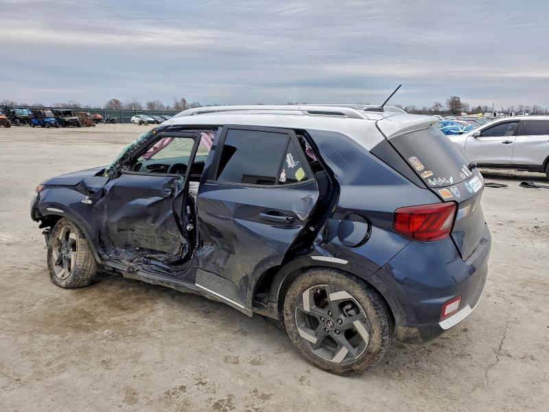 Фото 2 - HYUNDAI VENUE