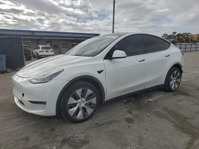 Фото 1 - TESLA MODEL Y