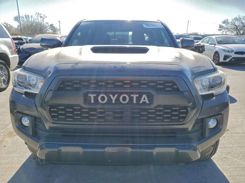 Фото 5 - TOYOTA TACOMA