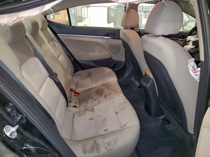 Фото 10 - HYUNDAI ELANTRA