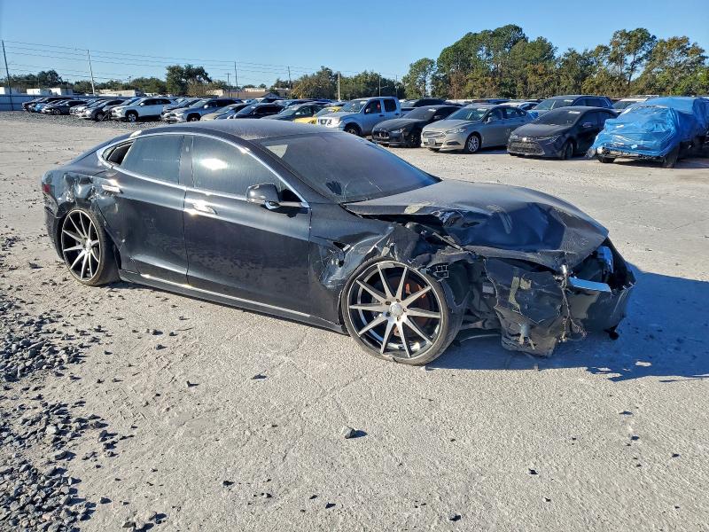 Фото 4 - TESLA MODEL S