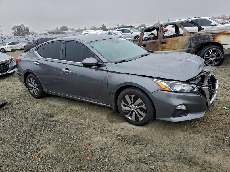 Фото 4 - NISSAN ALTIMA