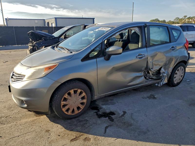 Фото 1 - NISSAN VERSA